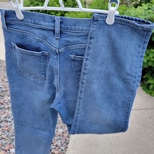 J Brand Silvery Ruby High Rise cropped cigarette jean size 27 medium wash